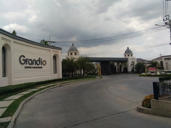 งานติดเครื่องปรับอากาศ โครงการ GRANDIO นวมินทร์ 42