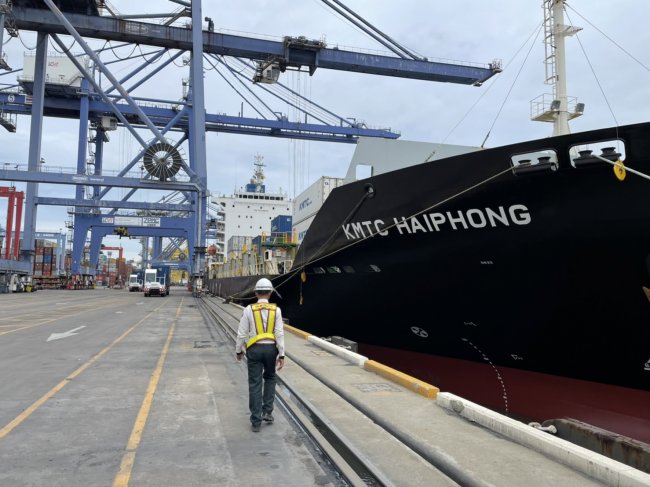 Large tanker Aircondition(KMTC HAIPHONG)