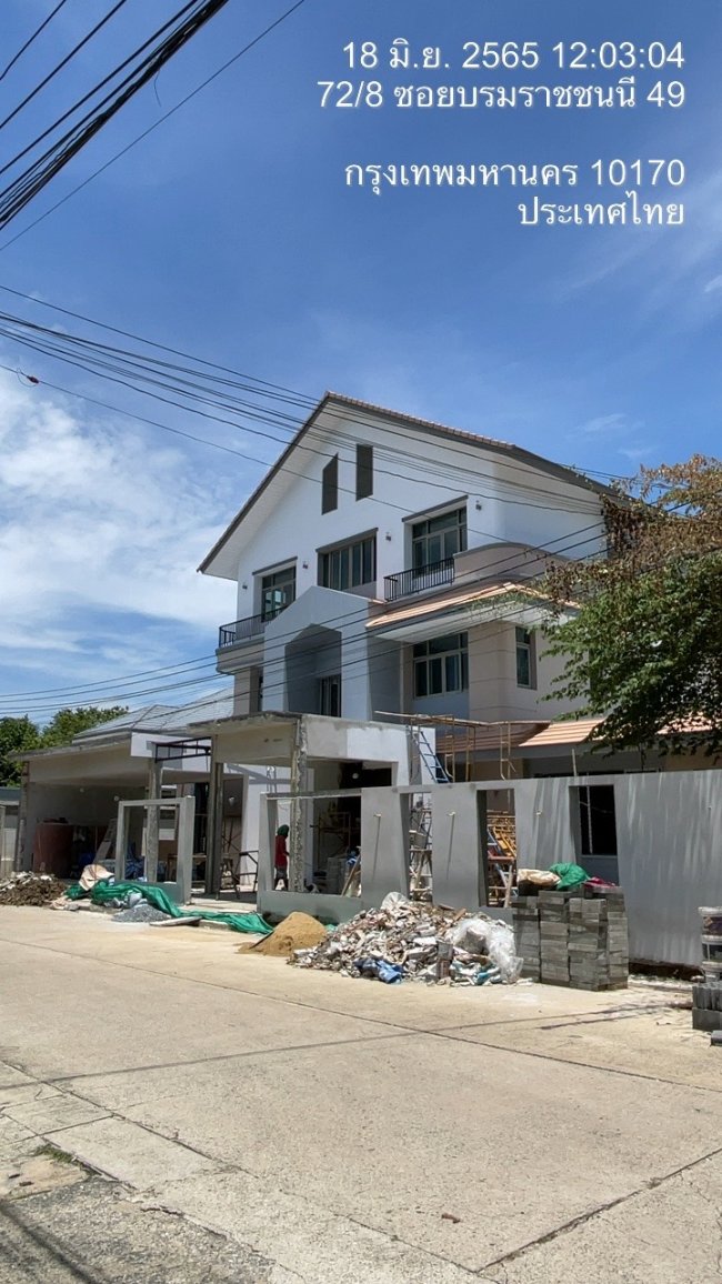 งานติดตั้งเครื่องปรับอากาศบ้านที่พักอาศัย งานมาตรฐานสูง มีการรับประกันงานและดูแลตลอดอายุการใช้งาน